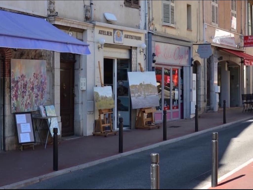 Suquet's Luxury Apartment